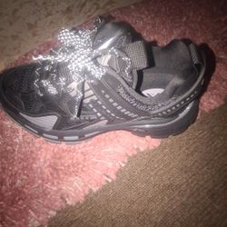 Javi Sneaker Sz 6 Brand New In Box