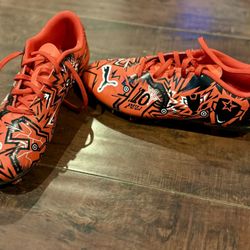Size 6 Soccer Cleats