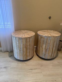 Set of 2 rustic round wooden side tables