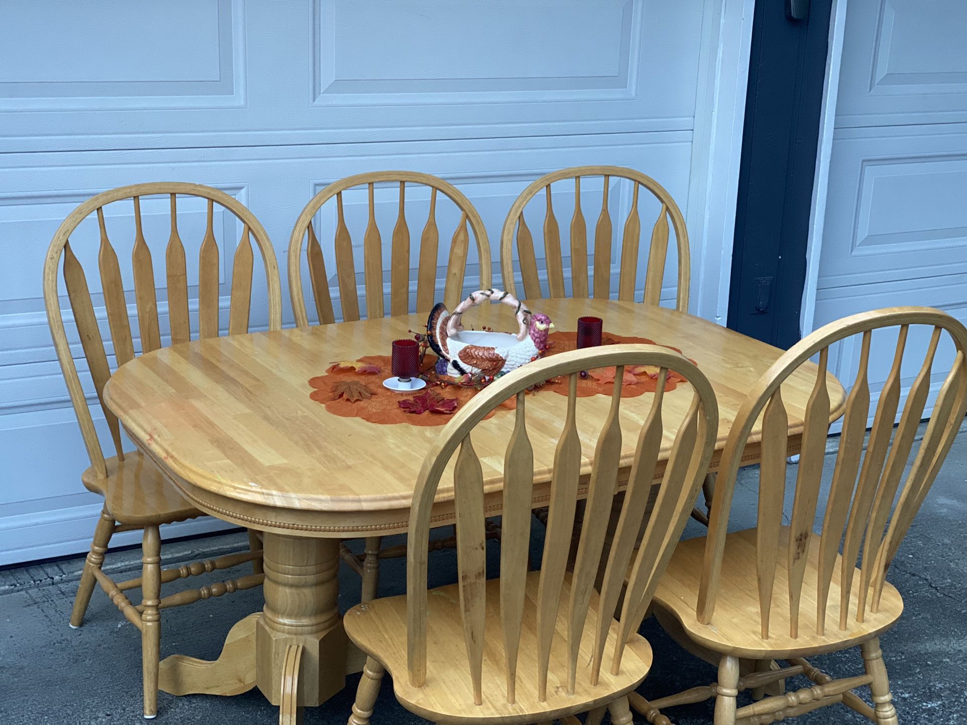 Dining Room Table 