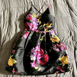 By & By Bright Floral Bubble Skirt Dress Size 1 Black Satin Pockets Like New
