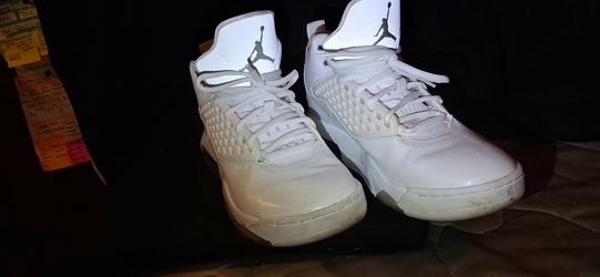 Jordan Max 200 White - Size 8