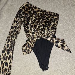 Shirt / Top / Bodysuit 