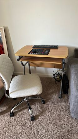 Small Computer Desk with Keyboard Tray