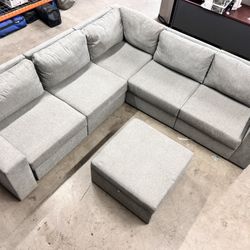 Flex 5-Seat Sectional with Wide Arm and Storage Ottoman - Pebble