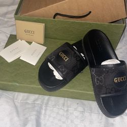 Gucci Slides Size 5 Could Fit Size 6