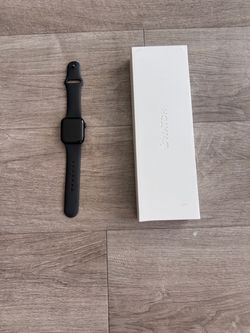 Apple Watch SE (2nd Gen) 40mm GPS + Cellular - Midnight w/ Box & Case