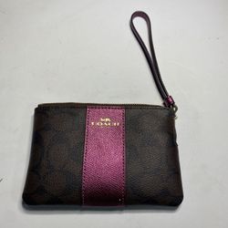 Coach Wristlet Wallet W ID Slot   Authentic