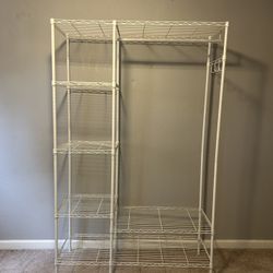 5 Ft Clothing Rack