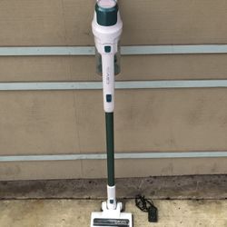 Kenmore CSV|Go 21.6V Powered Nozzle-All Floors Cordless Stick Vacuum 