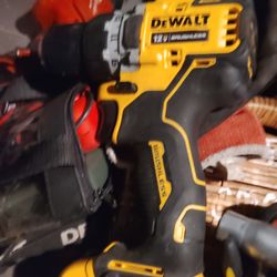 DeWalt 20 volts Max XR bear tool Open box new never used