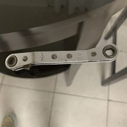 Kastar USA 1/4" X 5/16"  Reversible Ratcheting Box Wrench ROW-0810