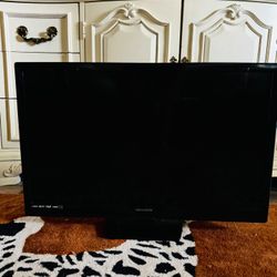 32 Inch Magnavox TV