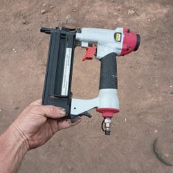 🔥Air Brad Nailer 🔥