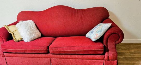FREE: Couch w/ Queen pullout