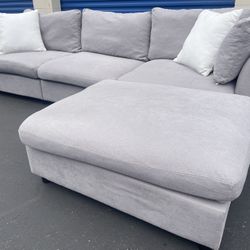 Free Delivery!!! Gray 4 piece Modular sectional couch/ottoman