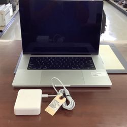 Apple Laptop