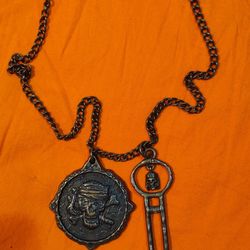 DISNEY MEDAL PIRATE OF CARIBBEAN LEAGUE SKULL MEDALLION NECKLACE + SKELETON KEY