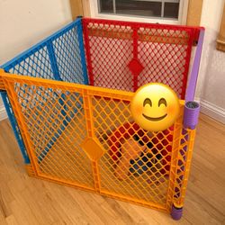 Colorplay Baby Play Yard - Free Standing 4 Panal