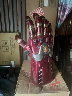 Marvel Avengers Ironman Power Gauntlet