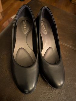 Black Leather Ballet Flats - 知足利鞋坊 Comfort Brand Size 39 (US ~8) - Like New