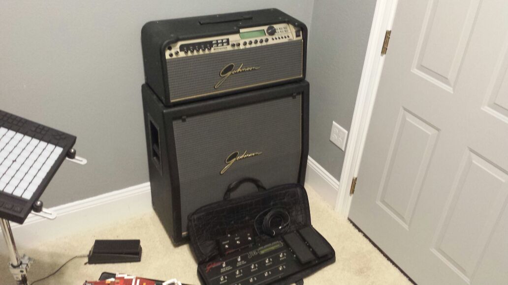 Johnson Millennium 250 Head with 4x12 Cabinet and J12 & J3 foot controller
