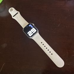 Apple Watch SE 2nd Gen. (GPS 40mm)