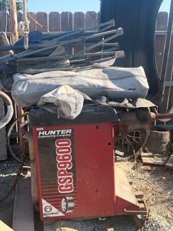 Hunter tire balancing machine