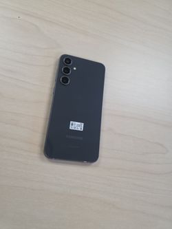 Like New Samsung Galaxy S23 Fe....5g.  Unlock ANY Sim 