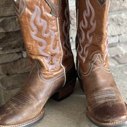 ARIAT WOMENS BOOTS 