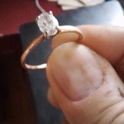 14 K Rose Gold Engagement Ring 