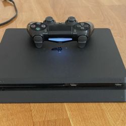 PS4 Slim