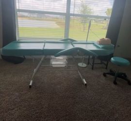 Massage bed.
