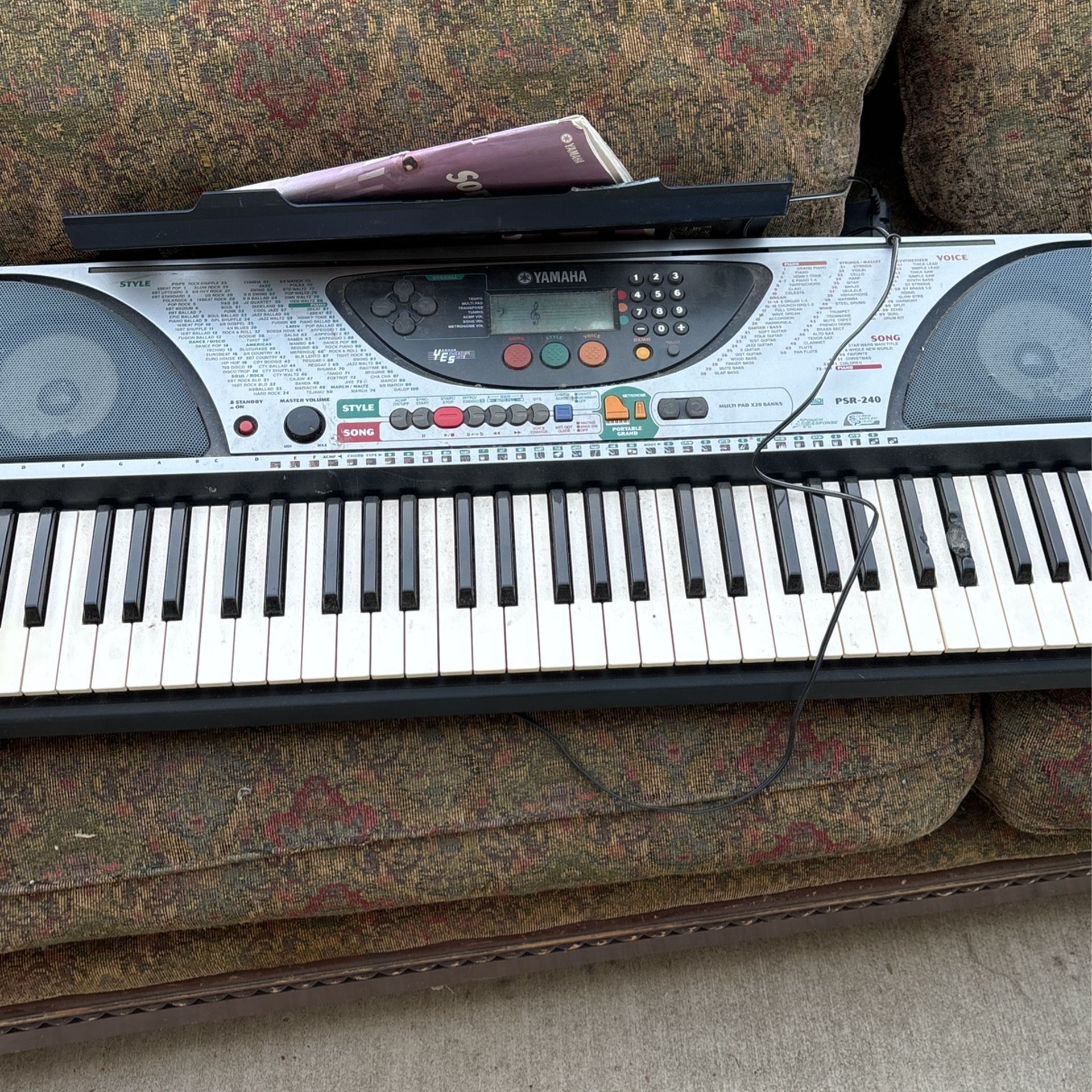 Yamaha PSR-240 Piano