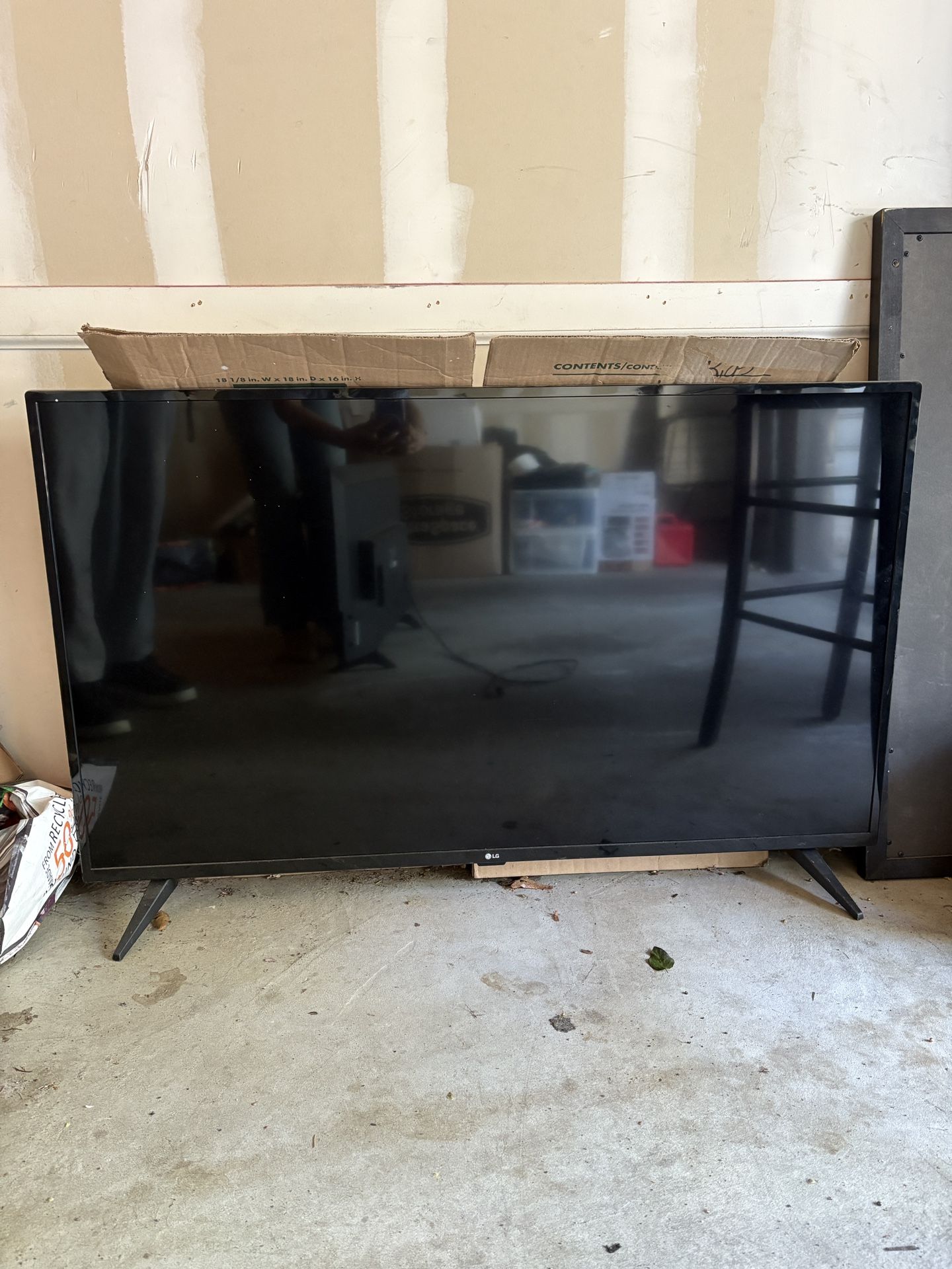 TV LG 45W 26L
