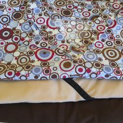 2 XL scrubs tops, 1 scrub brown pant