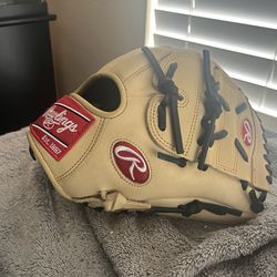 Rawlings GG Elite Pitcher Glove Size 12 Inches