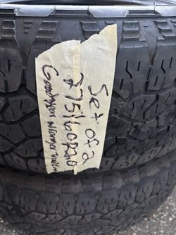 Set of 2 tires 275/60r20 Goodyear wrangler trail runner AT $125