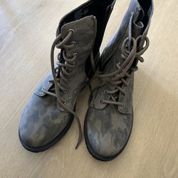 Women’s boots