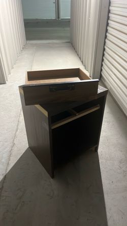 Nightstand￼