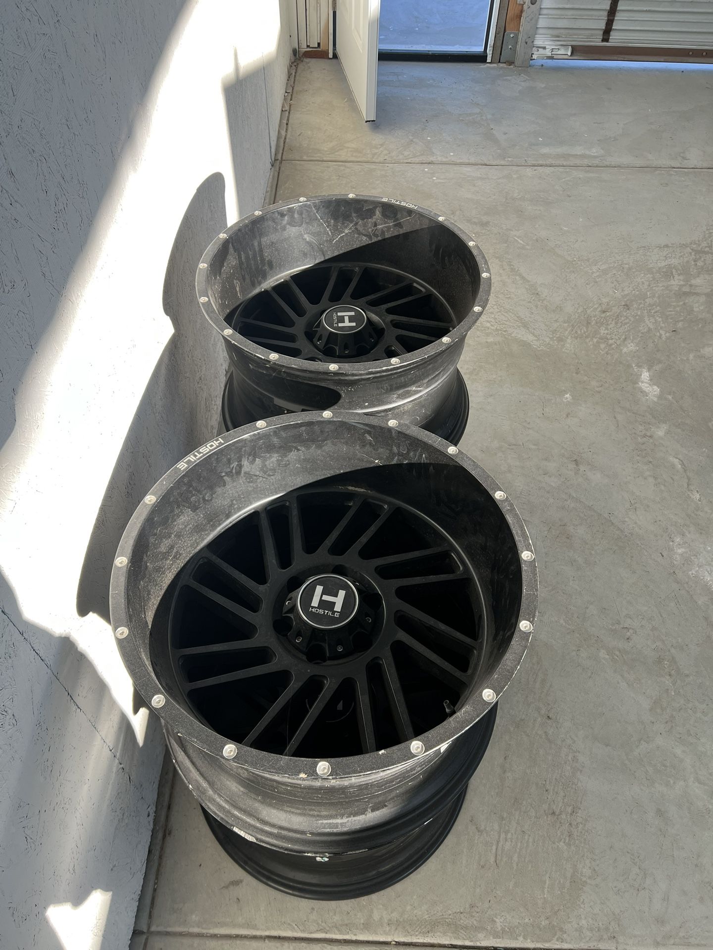 Hostile Rims 20x12
