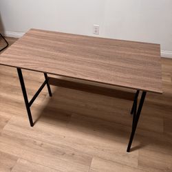 Modern Wood & Metal Desk – Minimalist Style