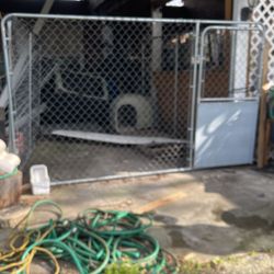 Cage Dogs Outside  Big Heavy