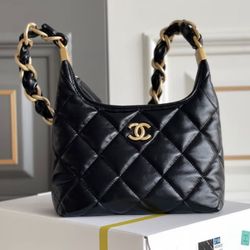 CHANEL 24A diamond check gold buckle leather chain sheepskin cross-body handbag women's black(P744)