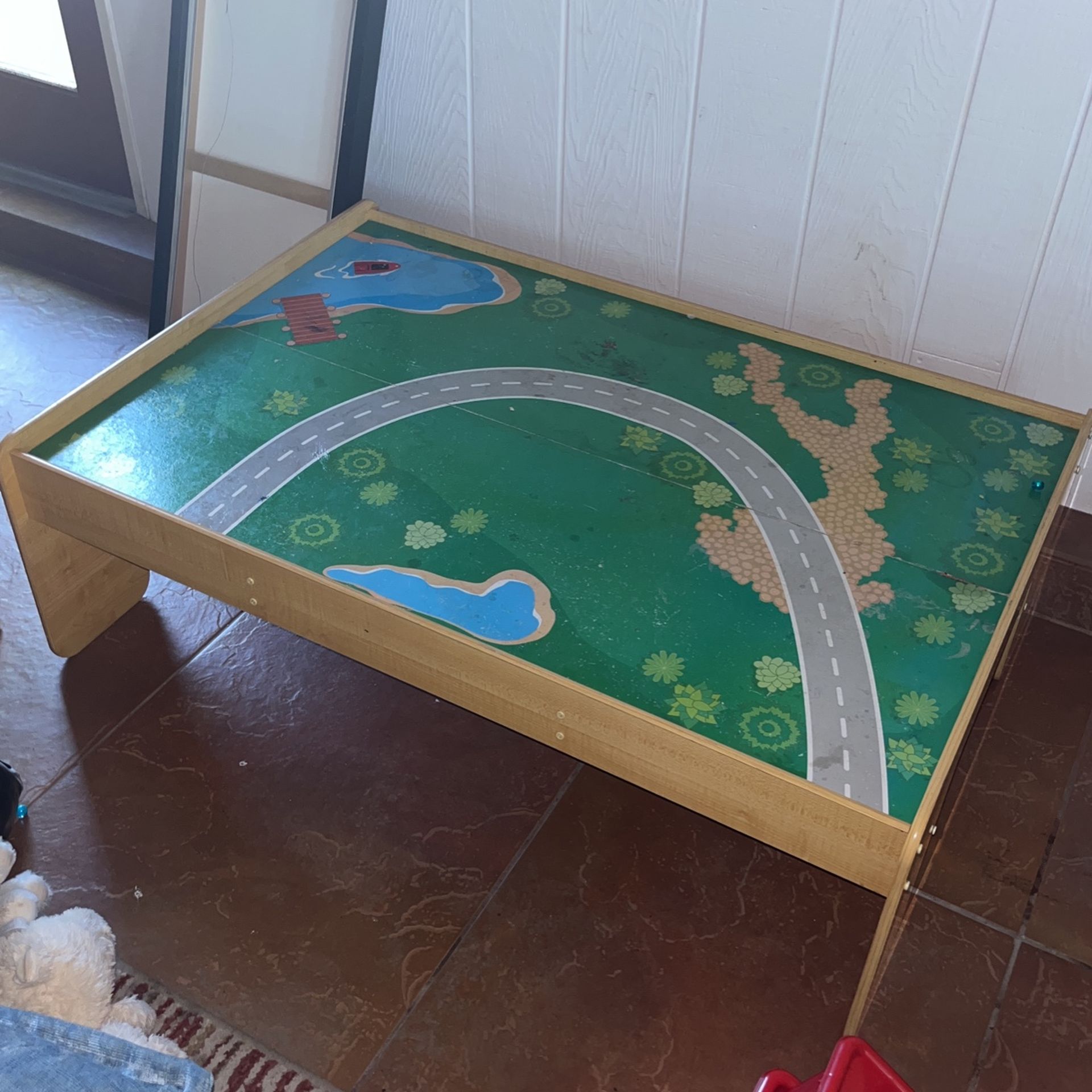 KidCraft Train Table for Sale in Granite Bay, CA OfferUp