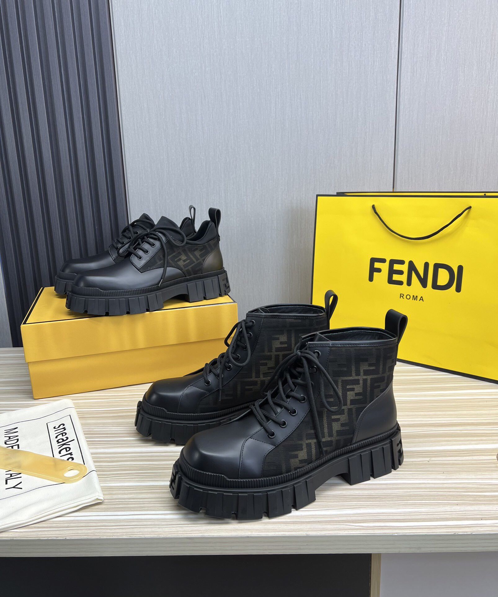 Fendi Black Leather Shoes With Box New