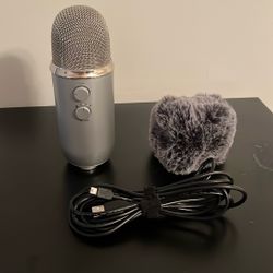 Blue yeti + foam cover and cable