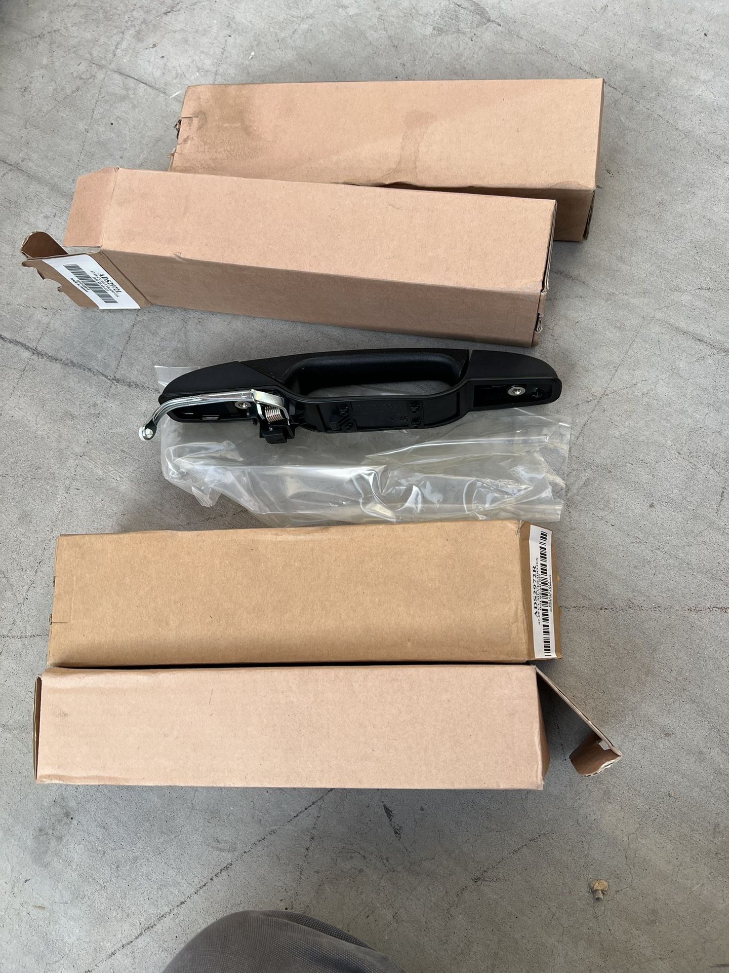 Chevy Silverado Outside Door Handles.