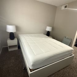 Queen Size Bed & Mattress / Night Stands/ Lamps