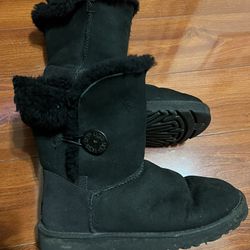 UGG boots Size W7 Women Black Color